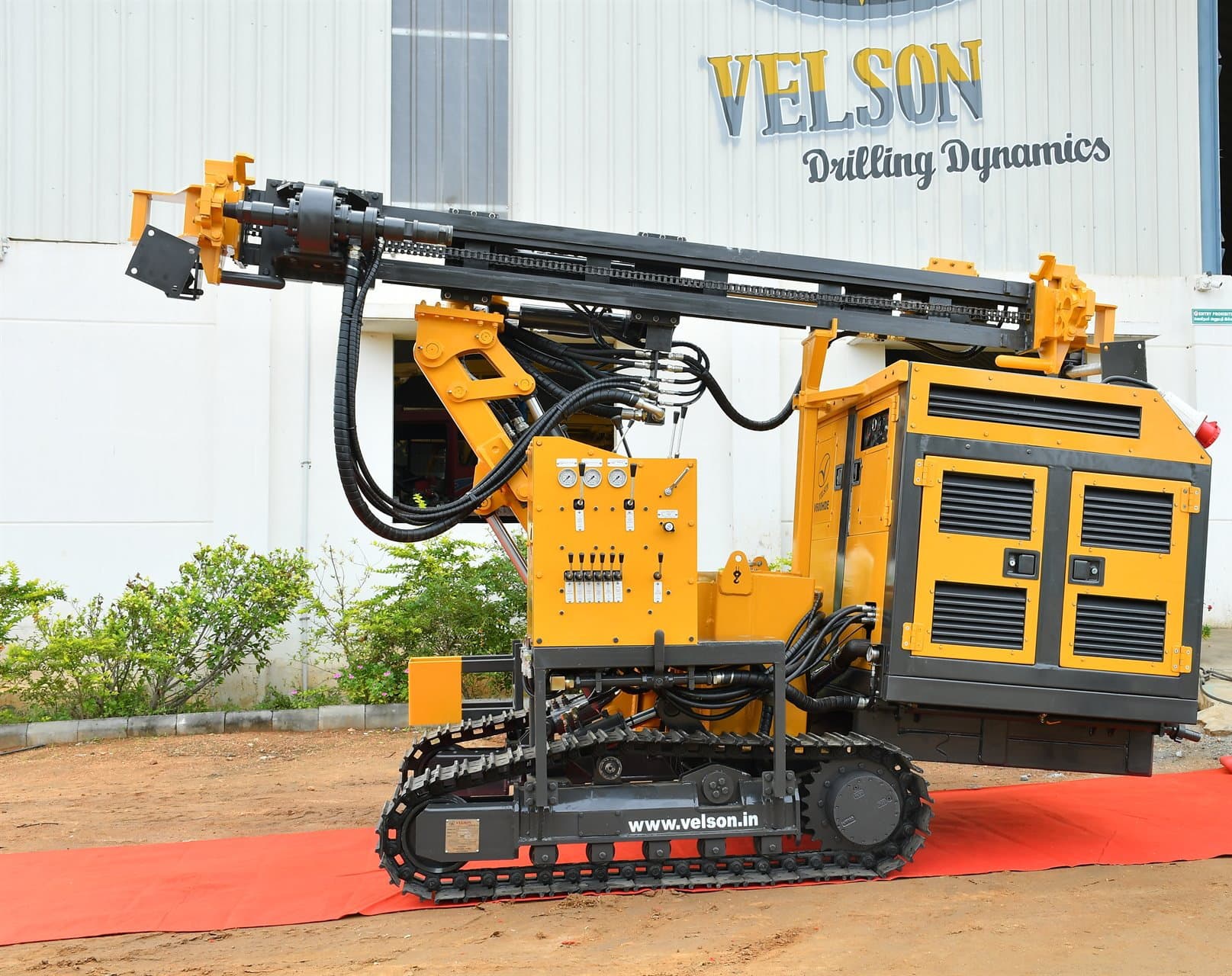 Velson HDE-600 Hole-Match crawler drill at the Sankari plant
