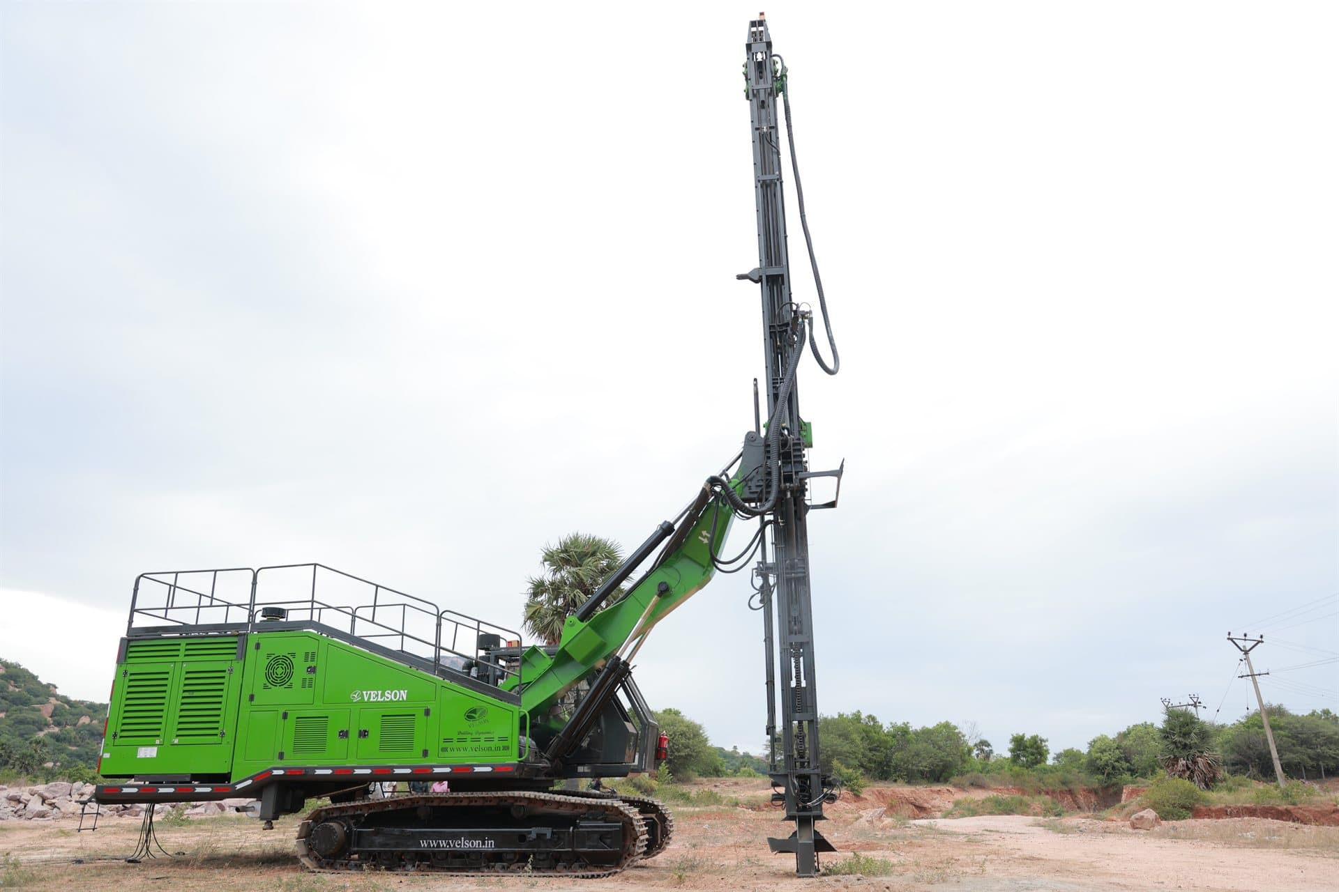 Velson D120 self-contained production blast-hole crawler
